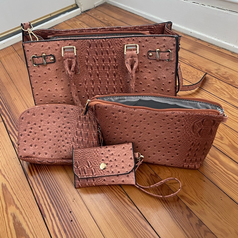 EUC Faux light brown embossed leather purse with three matching pouches. - Picture 1 of 5